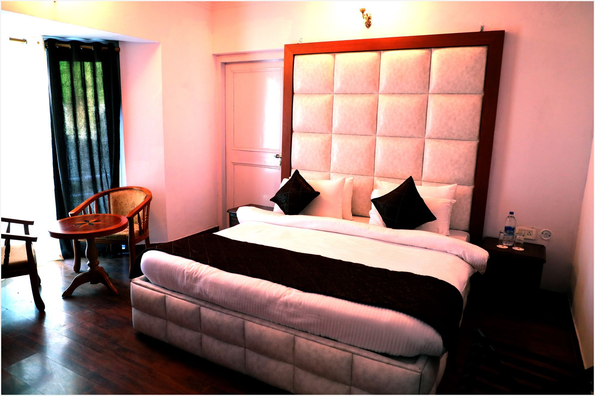 The Swiss Village Resort Nainital Kültér fotó