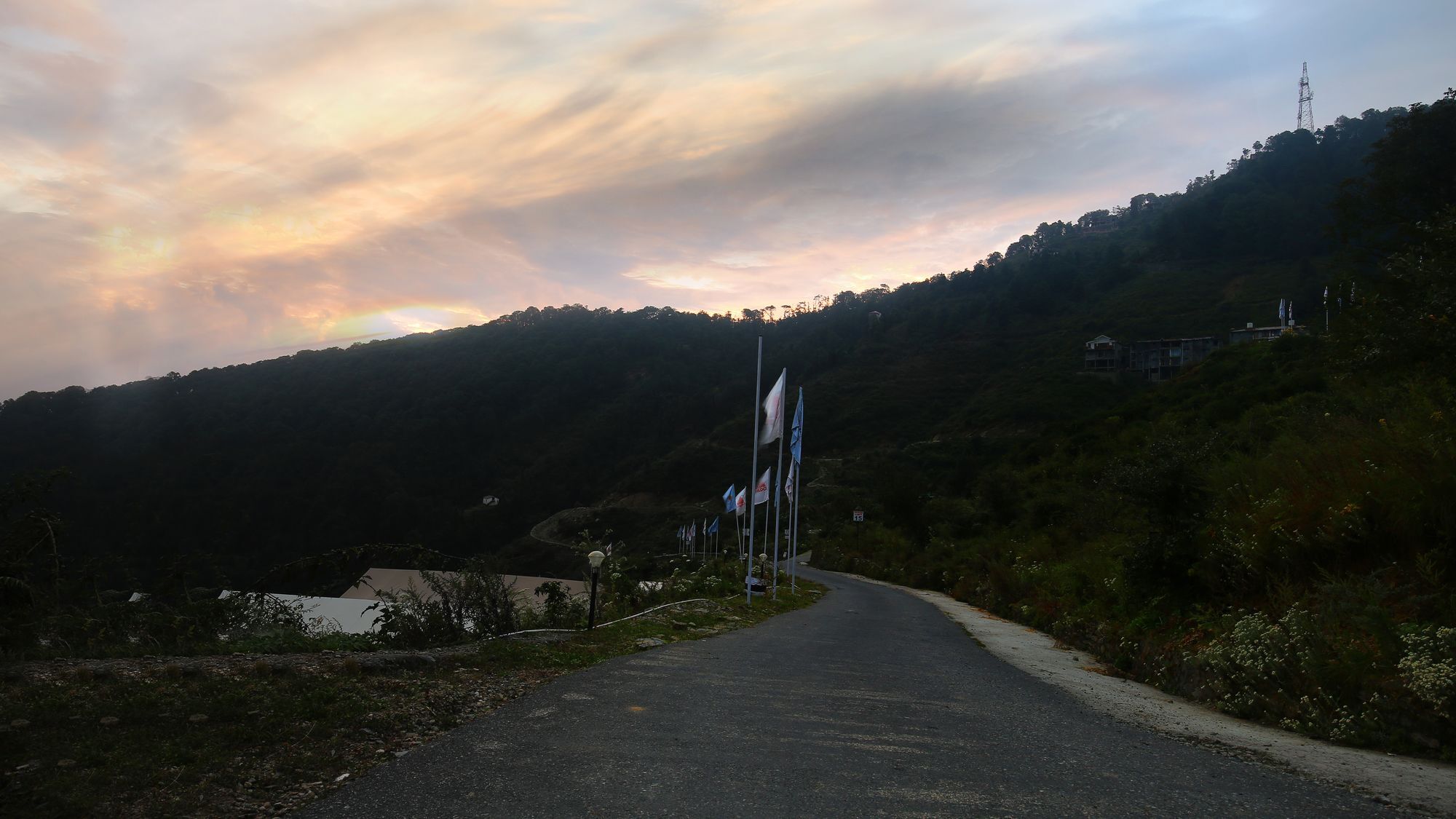The Swiss Village Resort Nainital Kültér fotó
