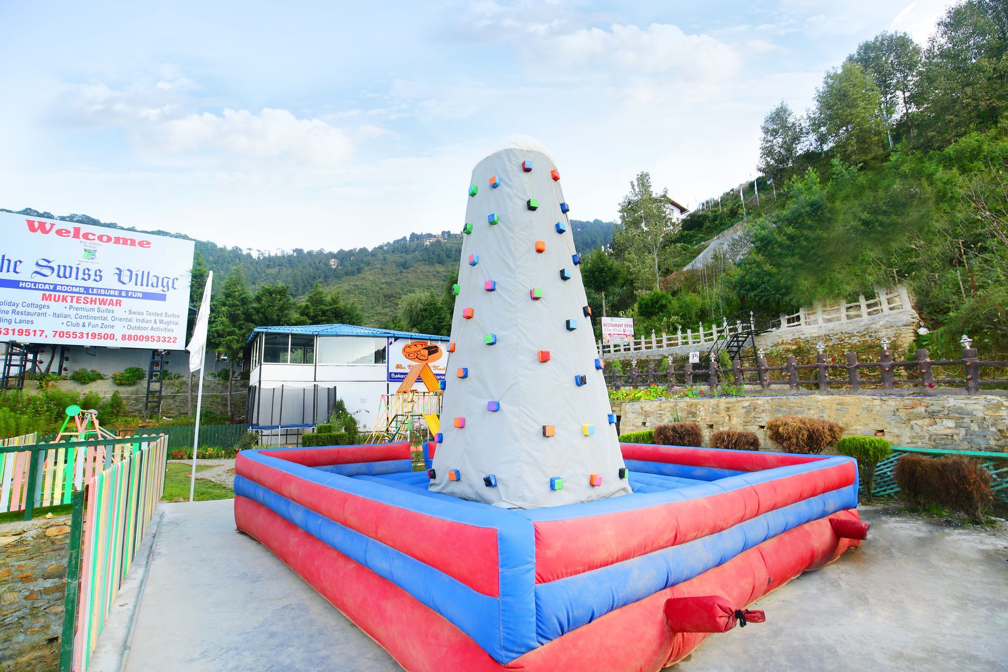 The Swiss Village Resort Nainital Kültér fotó
